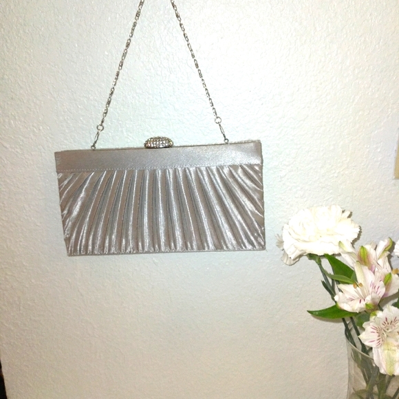 Vintage silver cocktail clutch - Picture 2 of 6